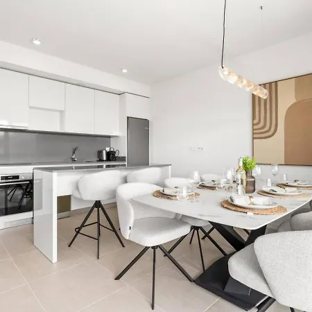 Cancelada 2br Acqua Gardens - Walk To And Pool Apartmán Estepona