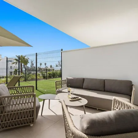 Cancelada 2br Acqua Gardens - Walk To And Pool